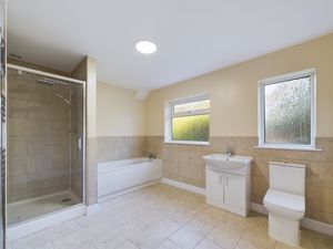 Family Bathroom- click for photo gallery